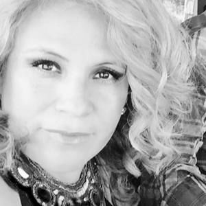 Meet your Posher, Nika